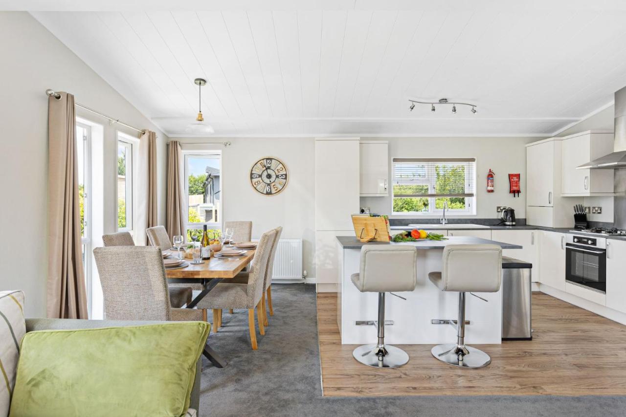 Rose Lodge, 21 Roadford Lake Lodges Lifton Extérieur photo